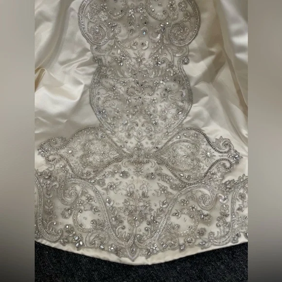 Platinum Priscilla of Boston Elegant Ivory Crystal Embellished Wedding Dress - Picture 8 of 15